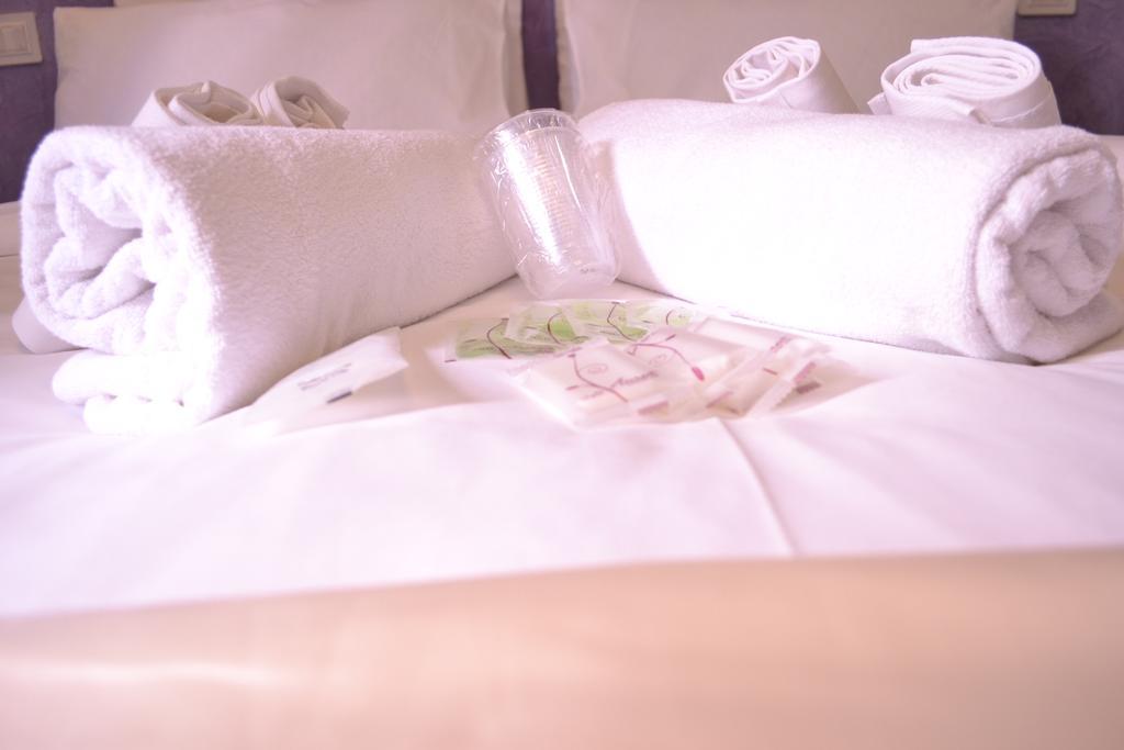 Tiburtina House Hotel Rome Bagian luar foto