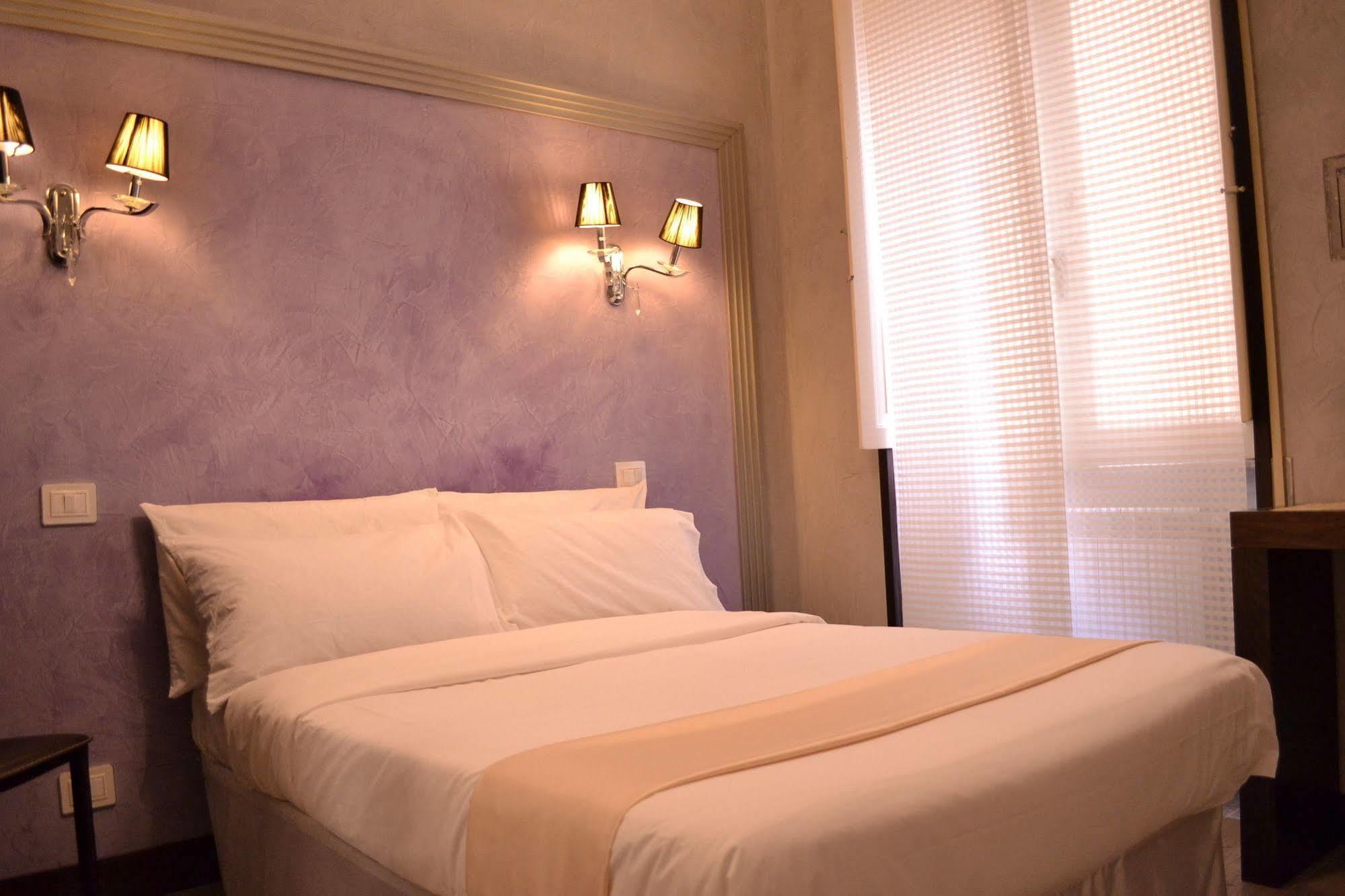 Tiburtina House Hotel Rome Bagian luar foto