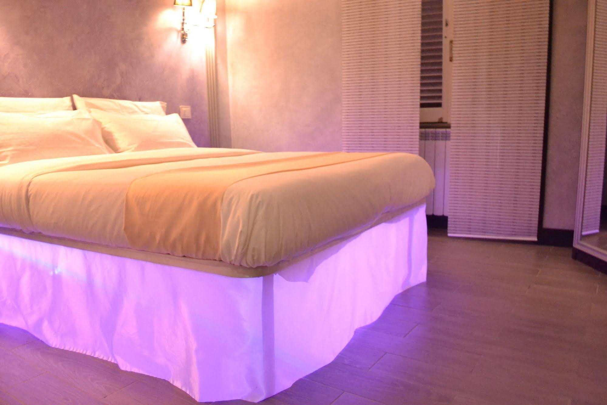 Tiburtina House Hotel Rome Bagian luar foto